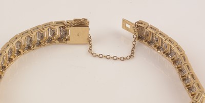 Lot 83 - Diamond bracelet