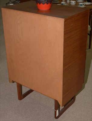 Lot 960 - A Uniflex teak chest