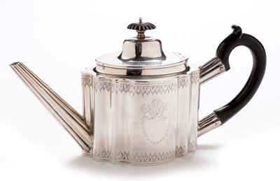 Lot 318 - Newcastle silver teapot