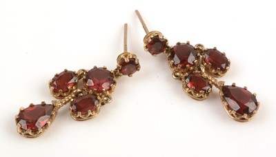 Lot 123 - Garnet chandelier drop earrings