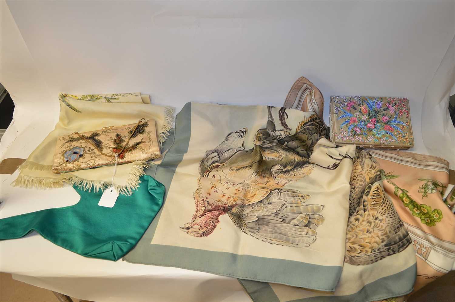 Lot 60 - Scarves and handbags