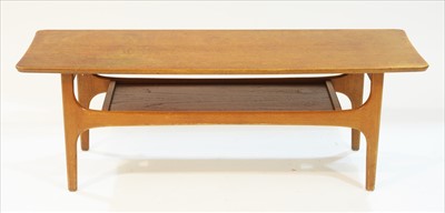 Lot 964 - Manner of Richard Hornby: a mid 20th coffee table