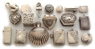 Lot 351 - Silver vestas, snuff boxes, scent bottle and other items