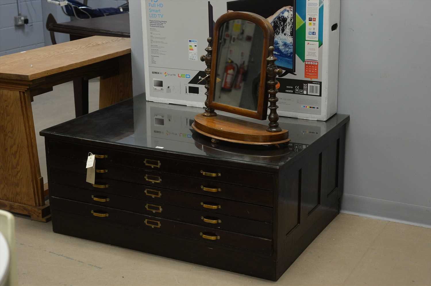 Lot 277 - Plan chest and mirror