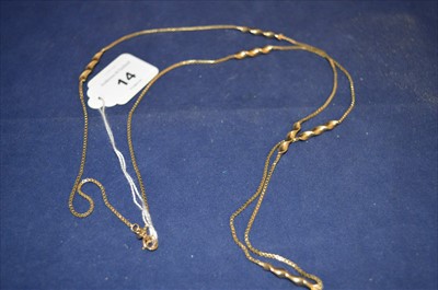Lot 14 - Gold necklace