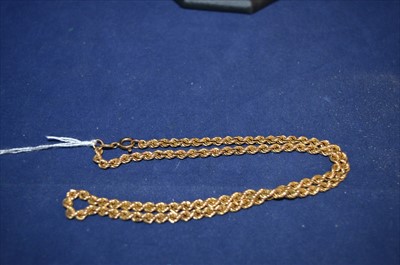 Lot 17 - Gold necklace