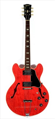 Lot 62 - 1968 Gibson 335 TDC Guitar
