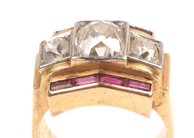 Lot 137 - Diamond and ruby Art Deco ring