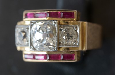 Lot 137 - Diamond and ruby Art Deco ring