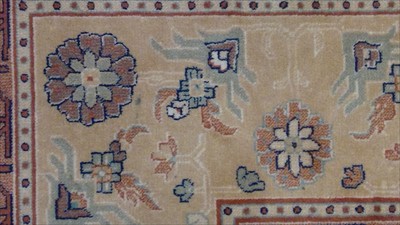 Lot 377 - Carpet