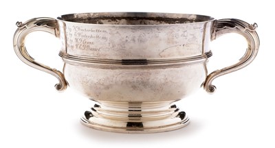 Lot 264 - Silver trophy cup