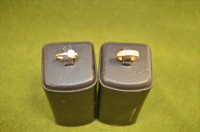 Lot 48 - Two rings