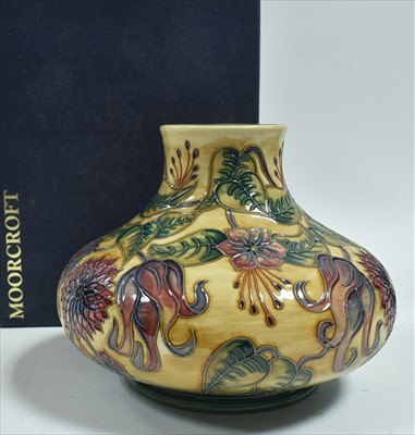 Lot 621 - Moorcroft vase