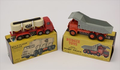 Lot 205 - Budgie trucks