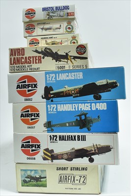 Lot 307 - Airfix construction kit models