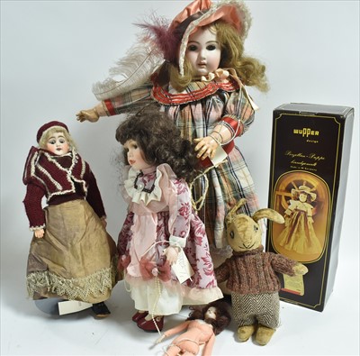 Lot 277 - Porcelain costume dolls