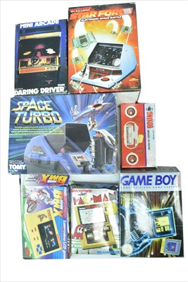 Lot 339 - Arcade games