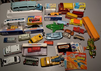 Lot 233 - Dinky vehicles