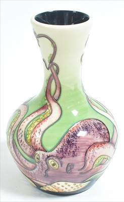 Lot 522 - Moorcroft vase