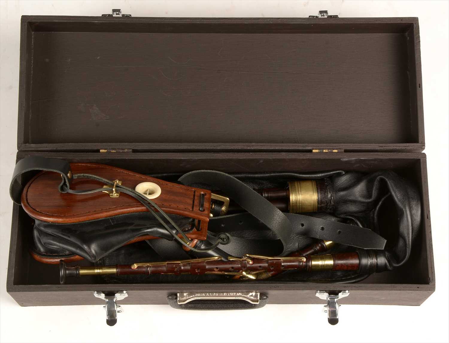 Lot 206 Set of Northumbrian small pipes. Lot 206 Set of Northumbrian small pipes.