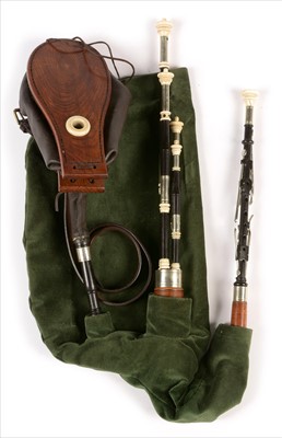 Lot 221 - Set of Northumbrian small pipes.