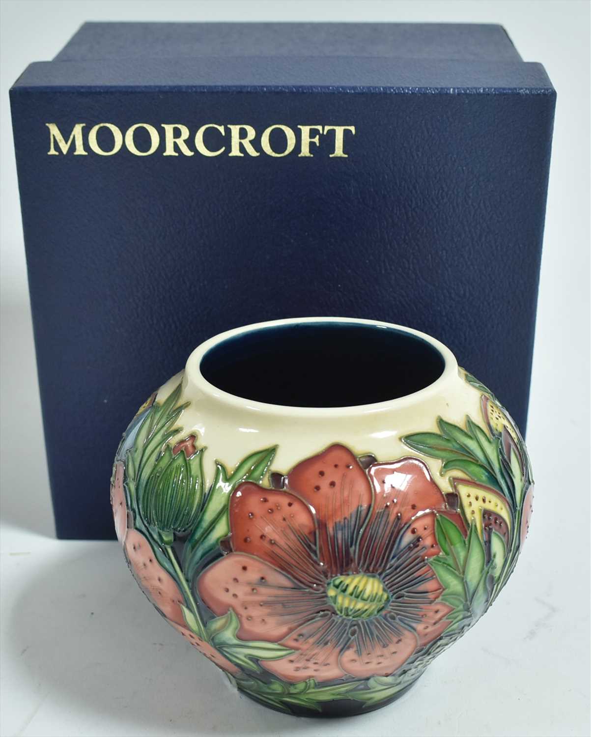 Lot 549 - Moorcroft vase