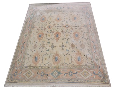 Lot 528 - Ushak carpet