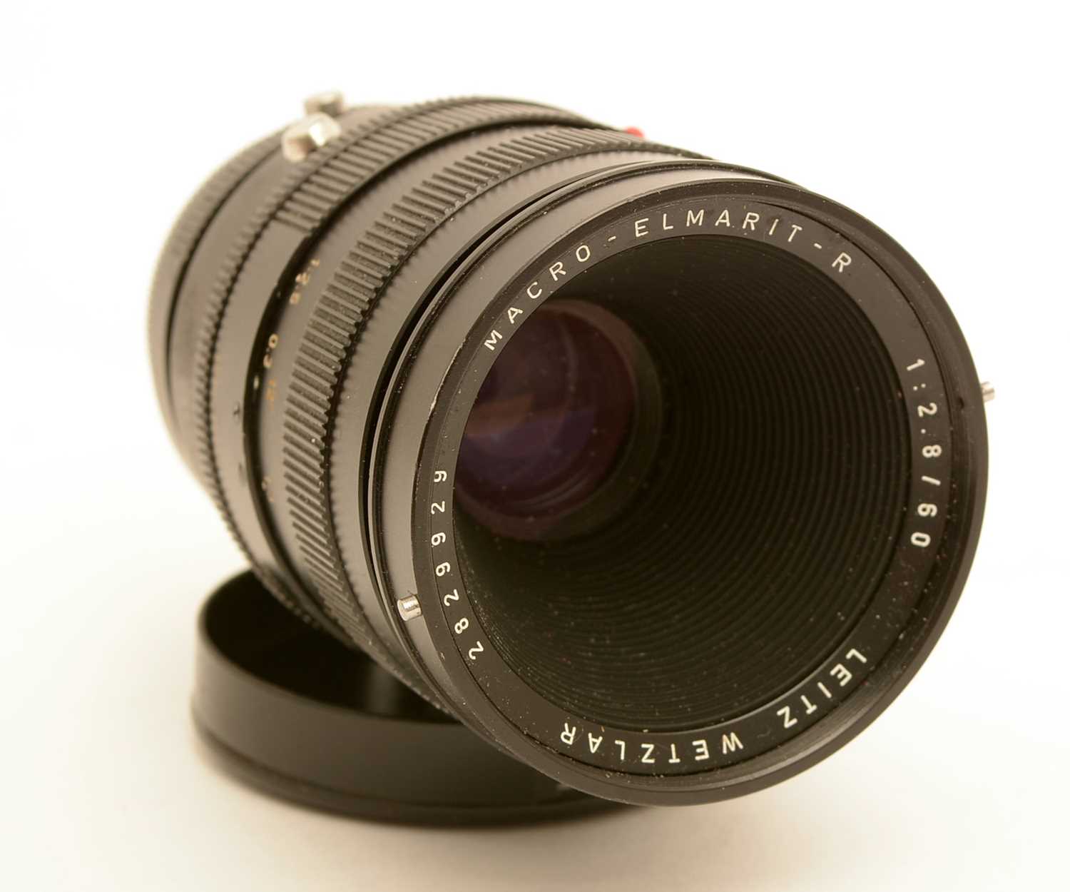 Lot 790 - Leica 60mm macro lens.