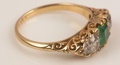 Lot 223 - Emerald and diamond ring