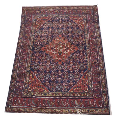Lot 526 - Shiraz rug