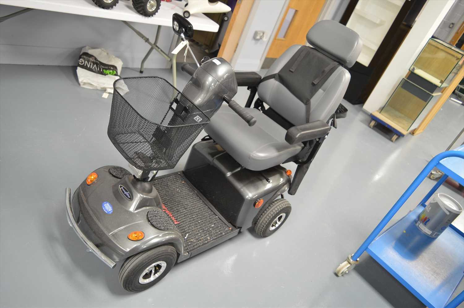 Lot 872 - Mobility scooter.