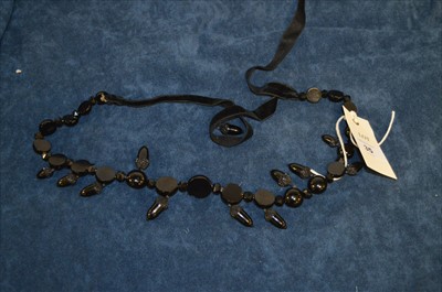 Lot 35 - Jet necklace
