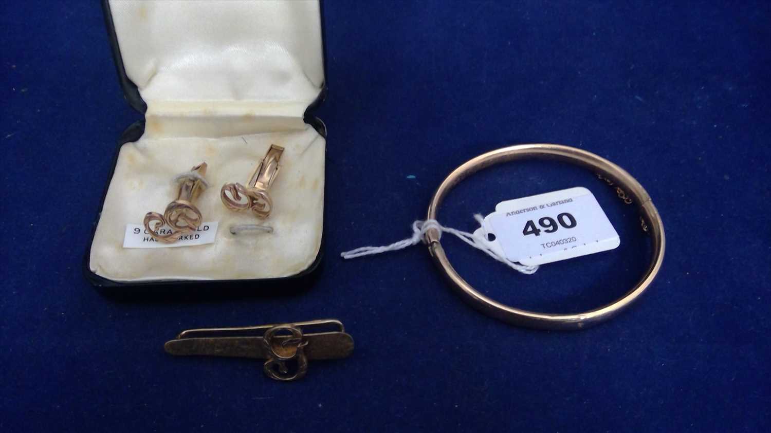 Lot 490 - Bangle and other jewellery