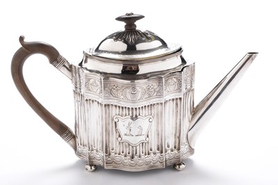 Lot 279 - Silver teapot