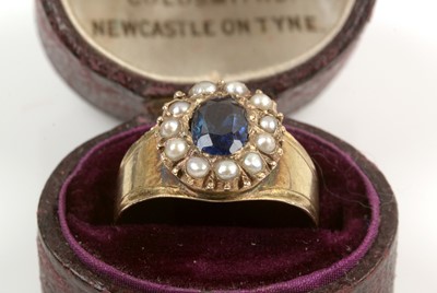 Lot 114 - Sapphire and pearl cluster ring