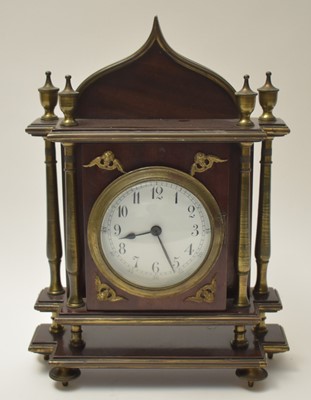 Lot 948 - Mantle clock