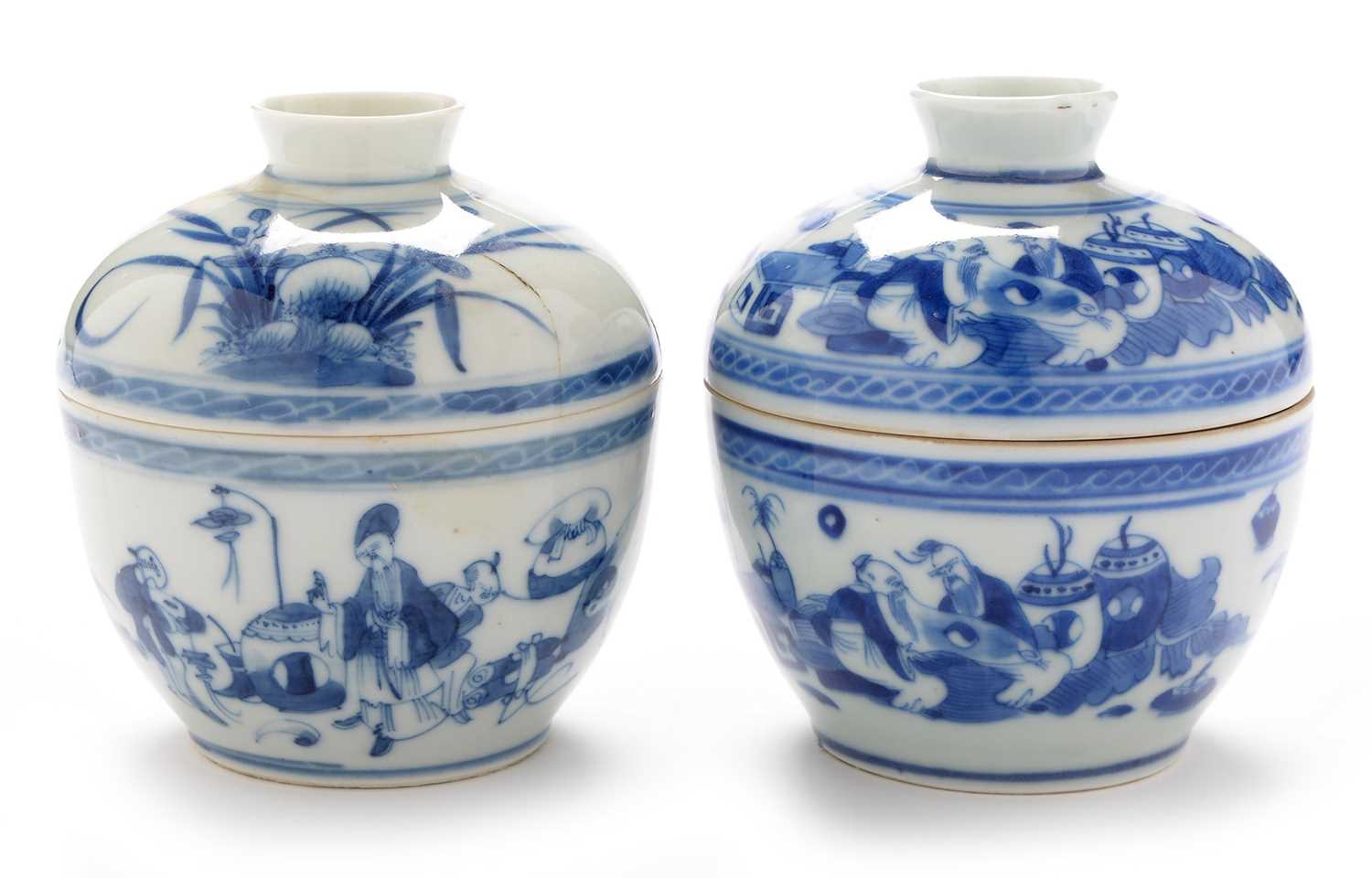 Lot 383 - Pair of Chinese blue and white bowls and covers