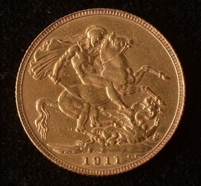 Lot 1073 - George V gold sovereign