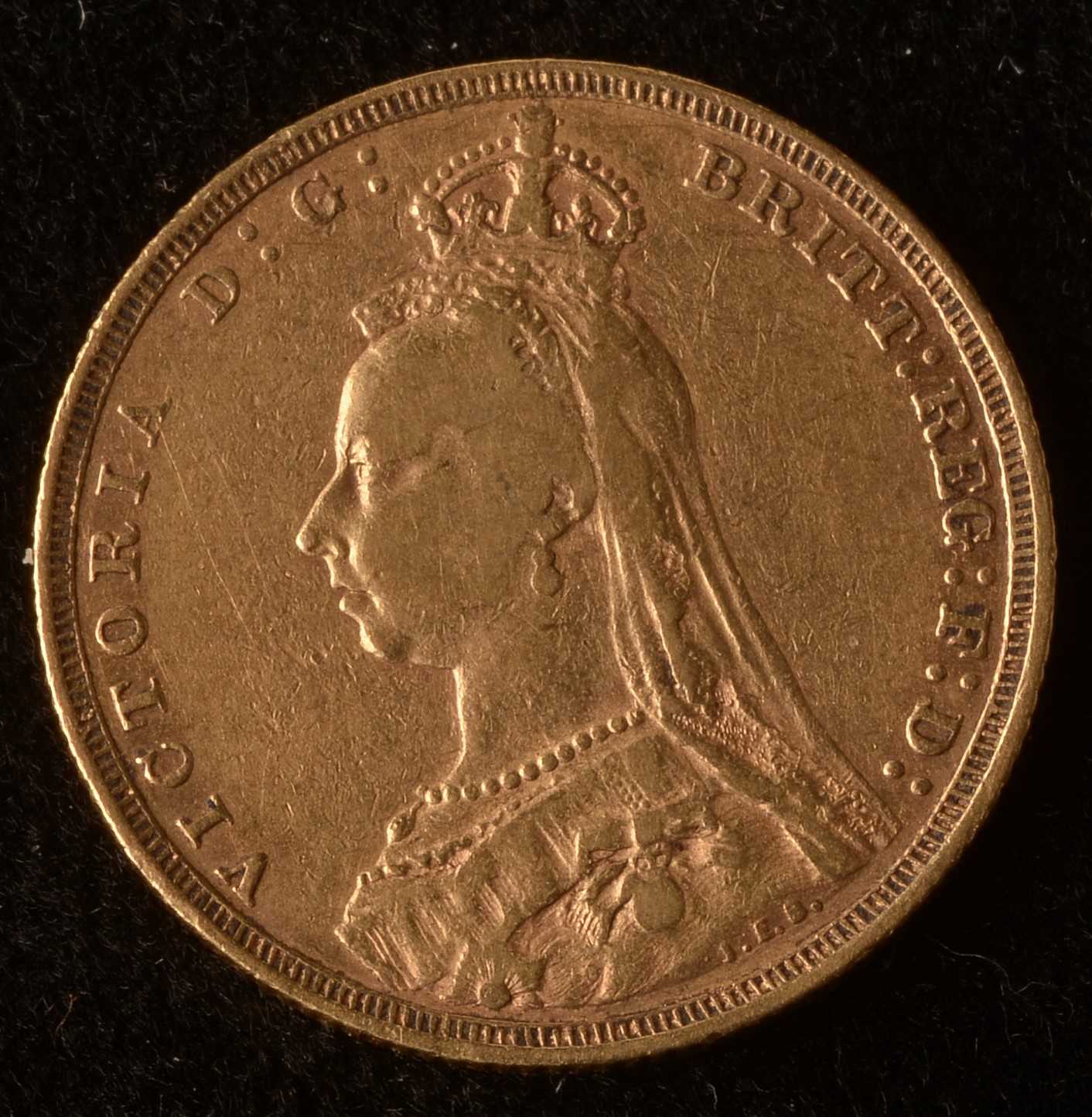 Lot 1075 - Queen Victoria gold sovereign