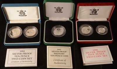 Lot 1094 - Silver proof coin sets / Silver proof crowns / Two £2 silver proof coins