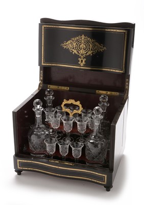 Lot 982 - Decanter box