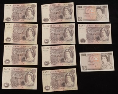 Lot 1120 - 1971 Bank of England £10 notes