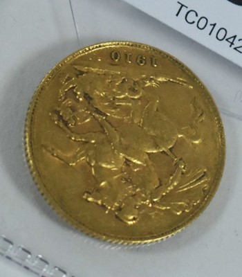 Lot 138 - Gold sovereign