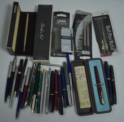 Lot 211 - Parker and other pens