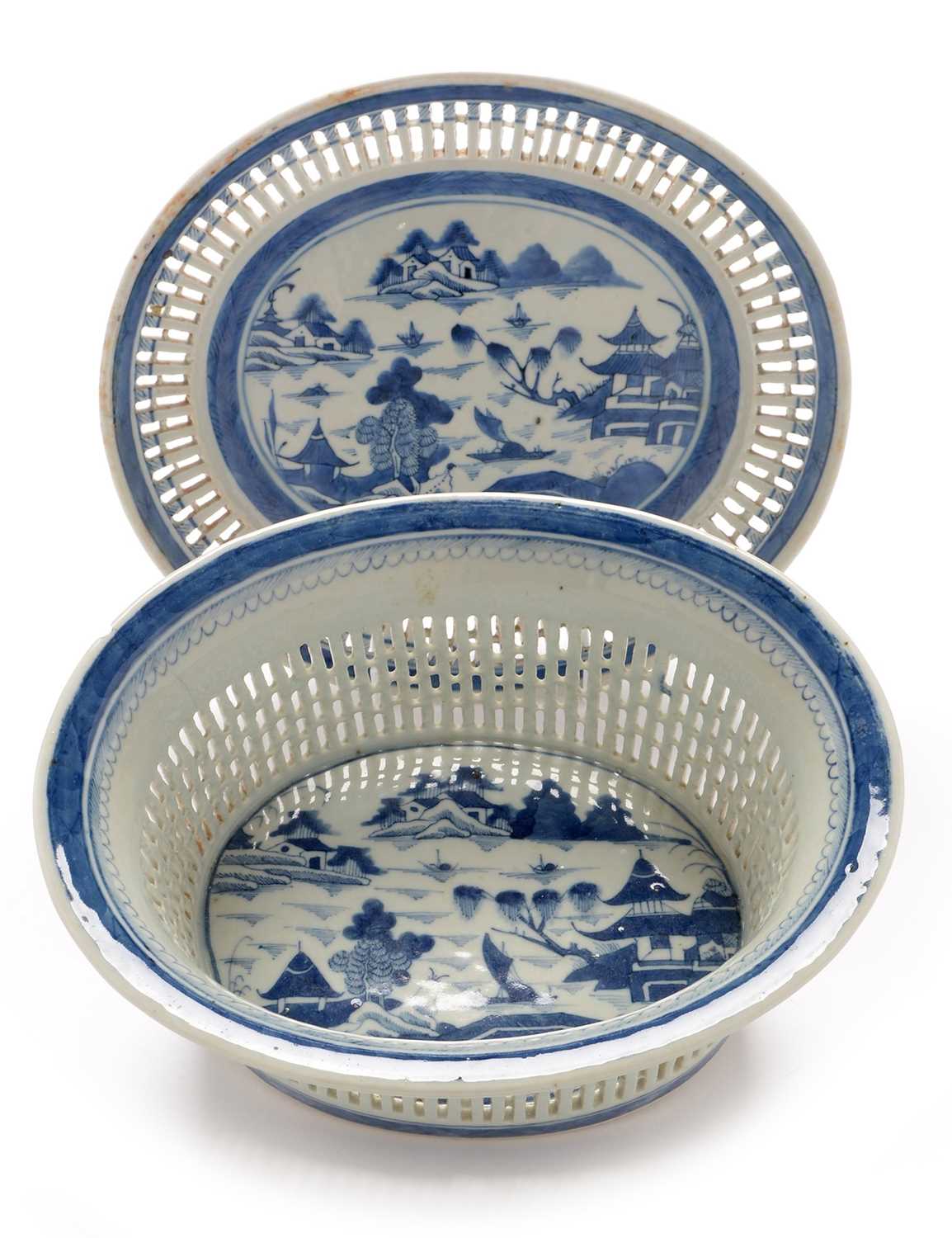 Lot 385 - Chinese blue and white chestnut basket