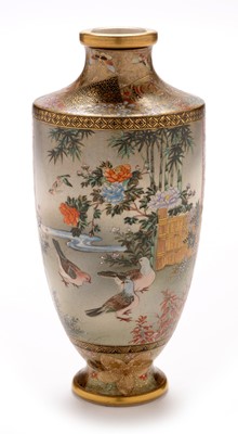 Lot 430 - Satsuma ware vase