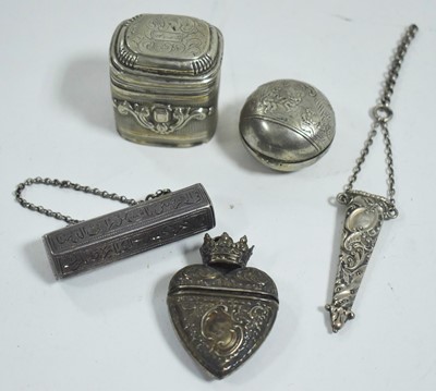 Lot 188 - Foreign silver items