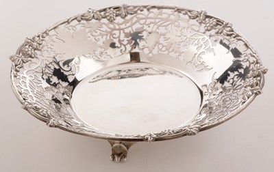 Lot 262 - Silver pierced bowl