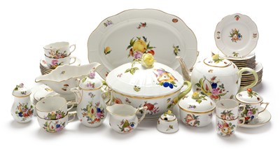 Lot 507 - Herend Dinner, Tea and coffee service