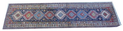 Lot 858 - Yalameh runner